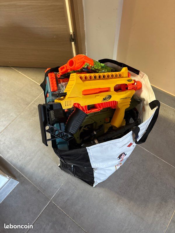 Lot de jeu , nerf , jouet super héros , (image 1)