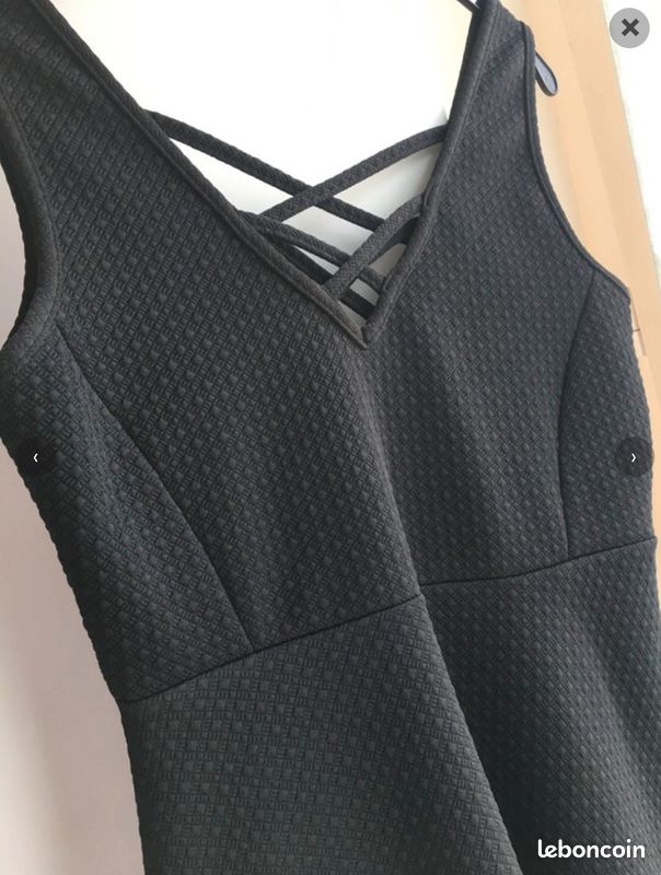 Robe noir (image 1)