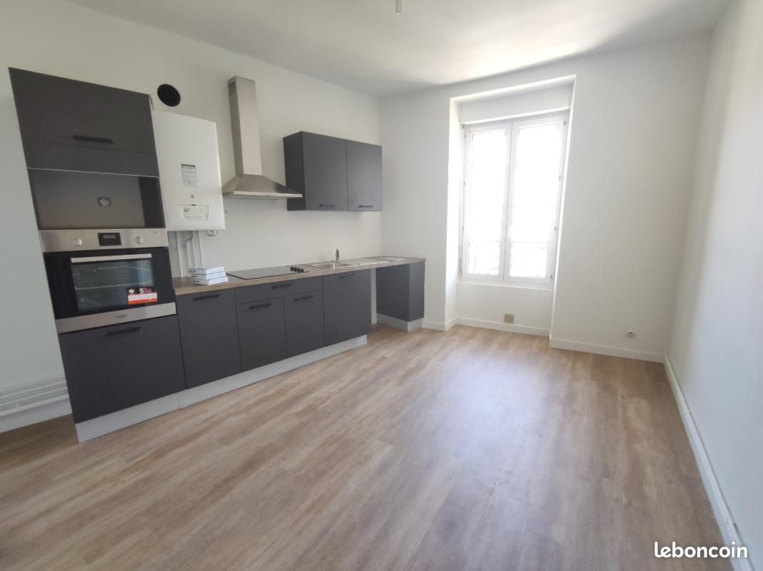 Appartement 3 pièces 75 m² · à Fougères · 75 m² · 585 €/mois
