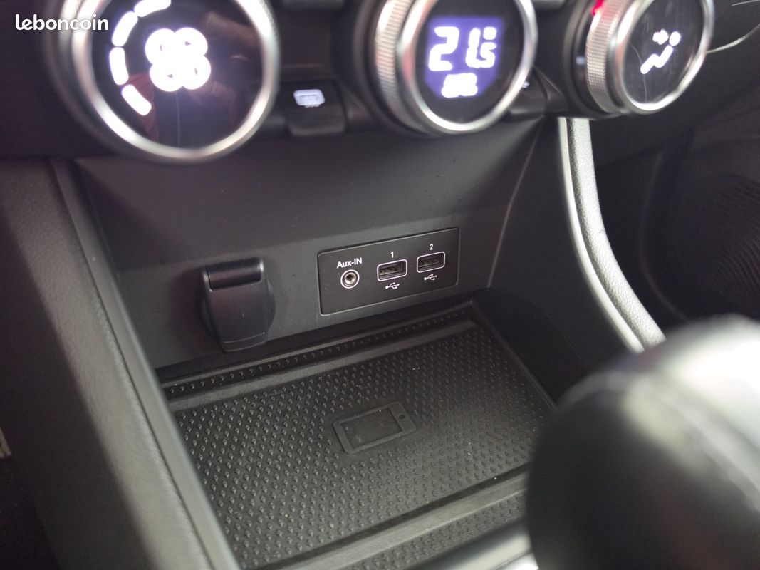 RENAULT Captur TCe 140 EDC - 21 Intens (image 10)