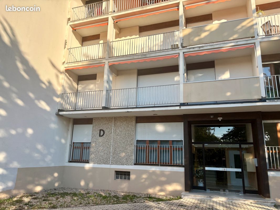 Appartement 3 pièces 74 m² · à La Rochelle · 74 m² · 950 €/mois