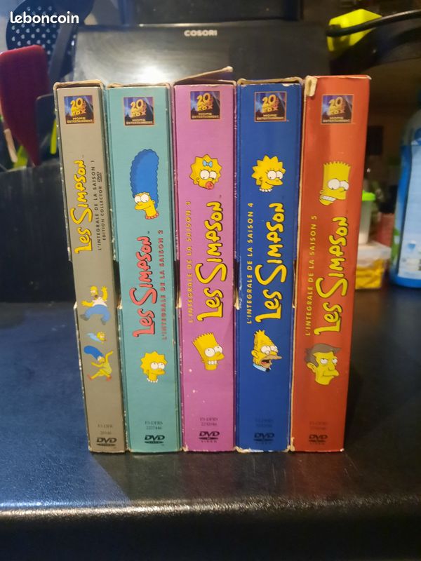 Vends Saison 1 à 5 " Les Simpson" (image 1)