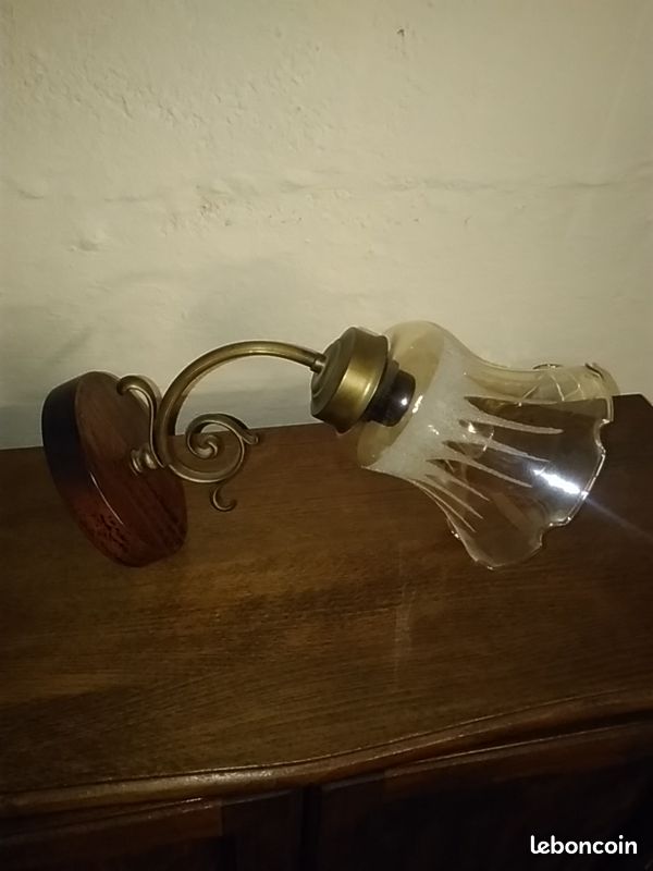 Applique bois et verre (image 1)