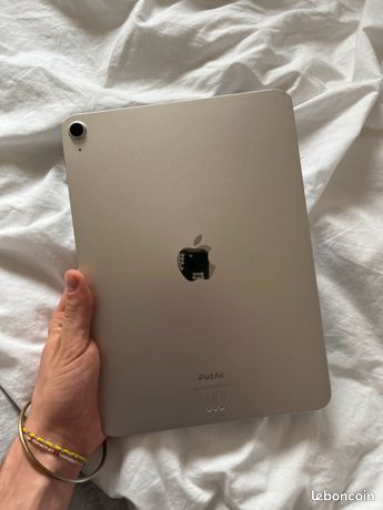 IPad Air 5ème génération — 10,9" — 256 Go — Starlight — iOS 26 2