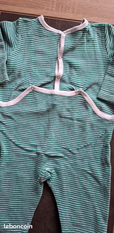 Pyjama. Taille 24 mois. Marque Petit Bateau
4 (image 7)