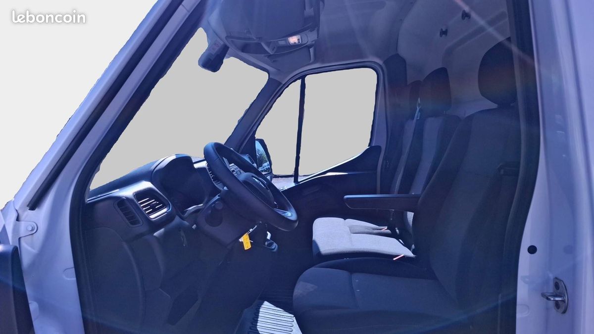 Renault master vu fg cft f3500 l2h2 blue dci 135 (image 11)