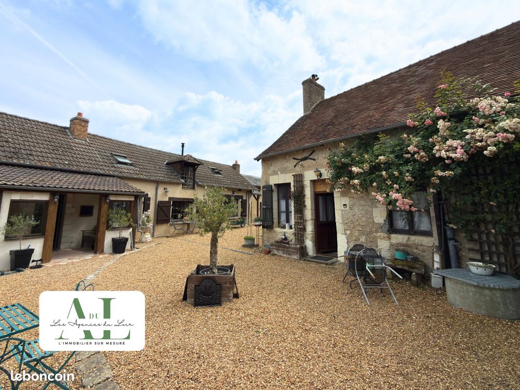 Maison 7 pièces 160 m² · à Noyant-Villages · 160 m² · 274 300 €