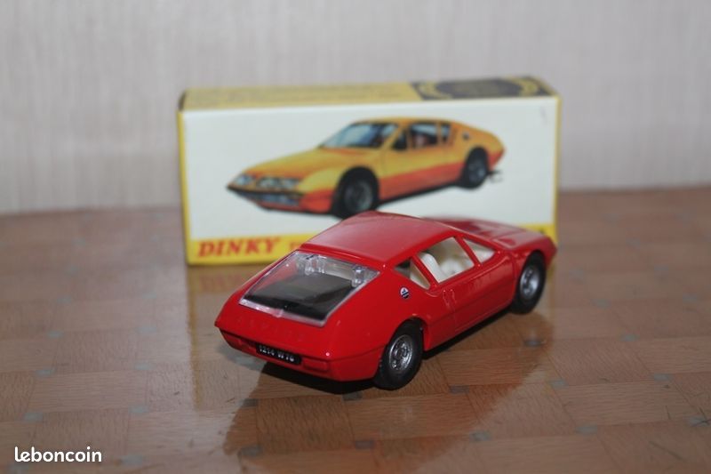DINKY TOYS FRANCE. RENAULT ALPINE A 310. Ref: 1411. + Boite