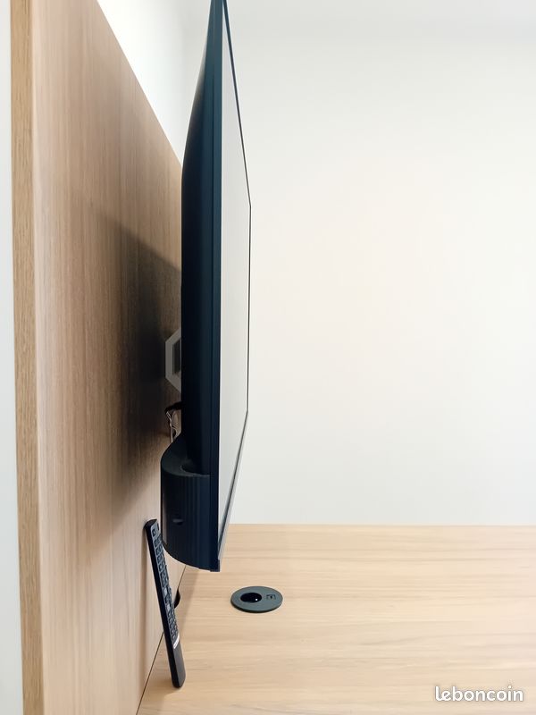 Meuble mur média + 4 chaises hautes + TV led 4K 43" (image 9)
