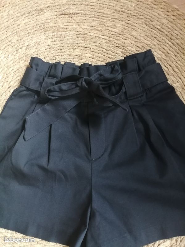 Short marine ZARA en taille XS (image 2)