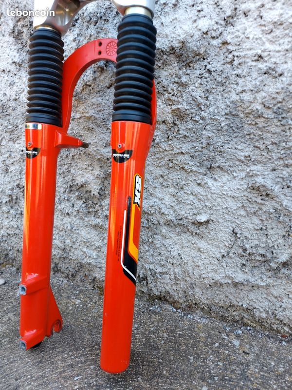 Fourche Manitou Answer Two Vintage Pour VTT - Pour Pièces Ou Réparation, Jambe Noire Fourche Vtt 26 Pouces