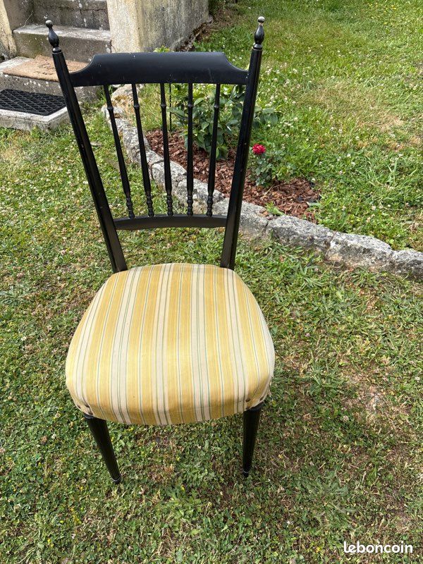 Chaise ancienne (image 1)