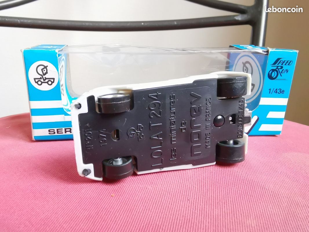 Lola T294 Norev plastique 1/43 eme - Collection