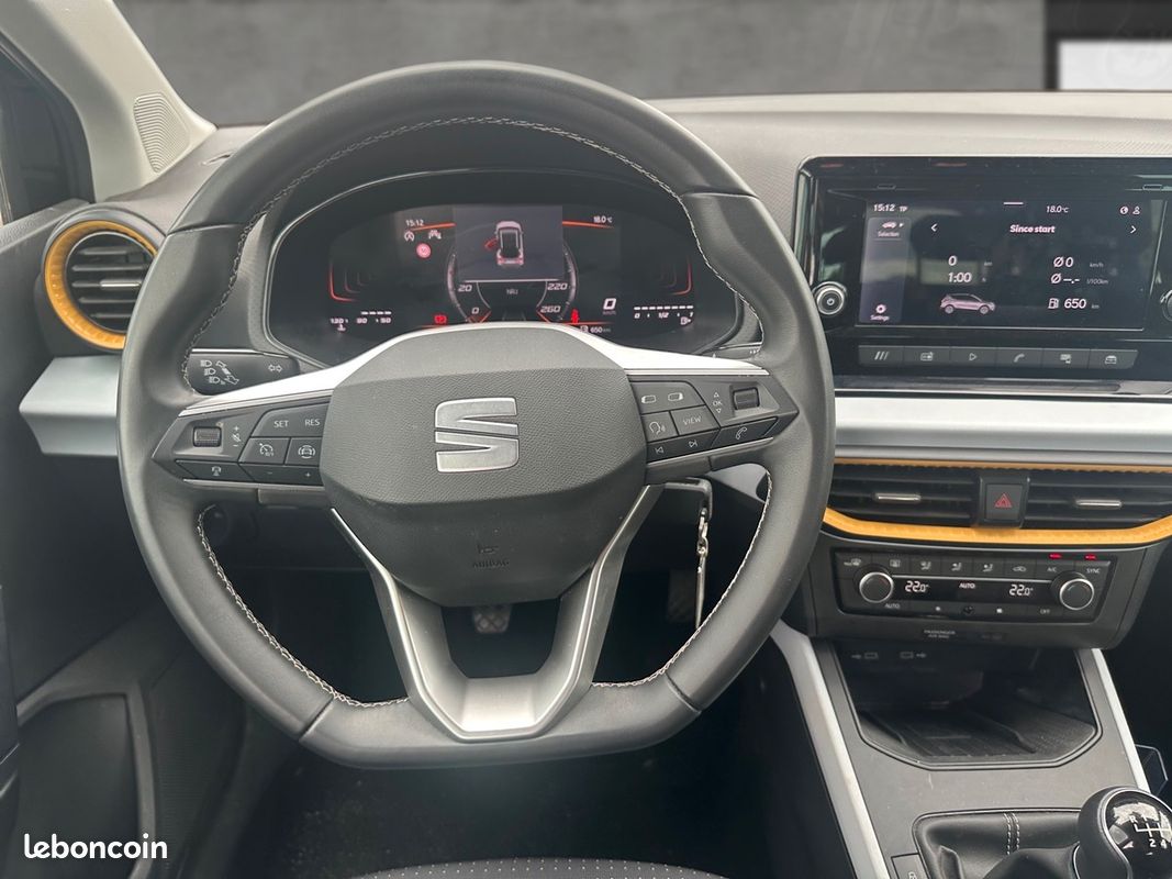 Seat Arona 1.0 TSI 115 BVM 6 STYLE EDITION SPECIAL PHASE 2 BI-TON NOIR METAL TOIT BLANC (image 12)