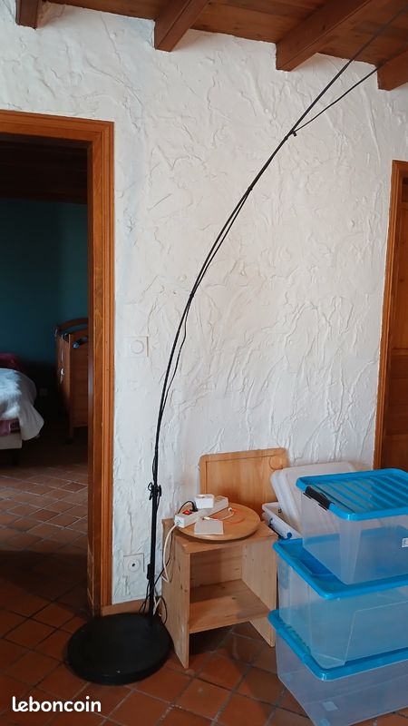 Pied de lampadaire sans globe (image 2)
