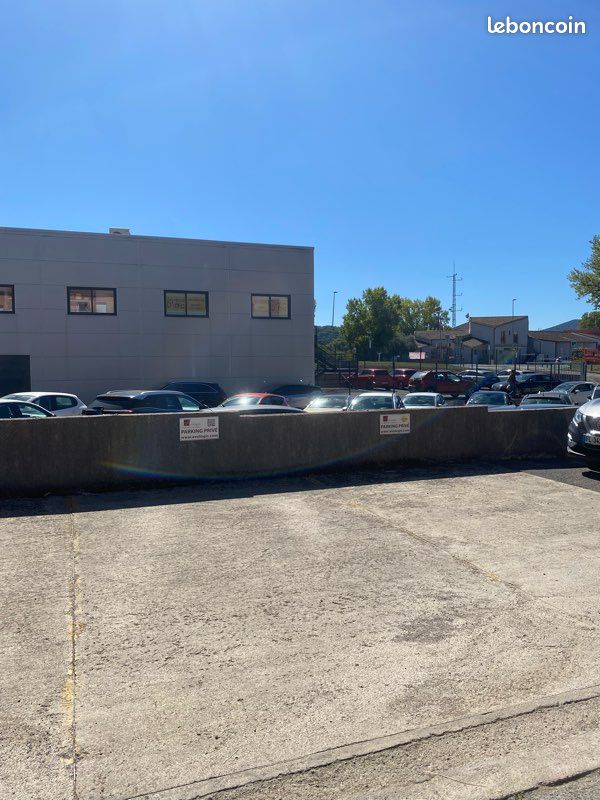 Location parking (image 1)