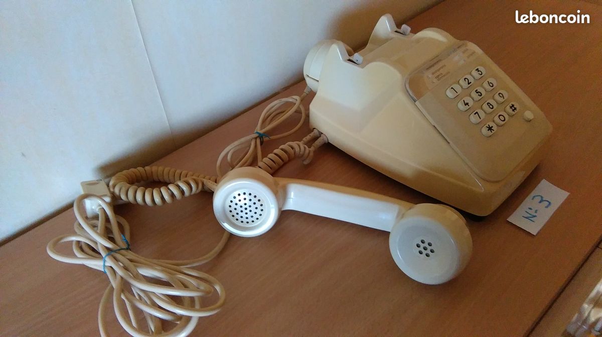 Téléphone vintage à touche - Label Emmaüs