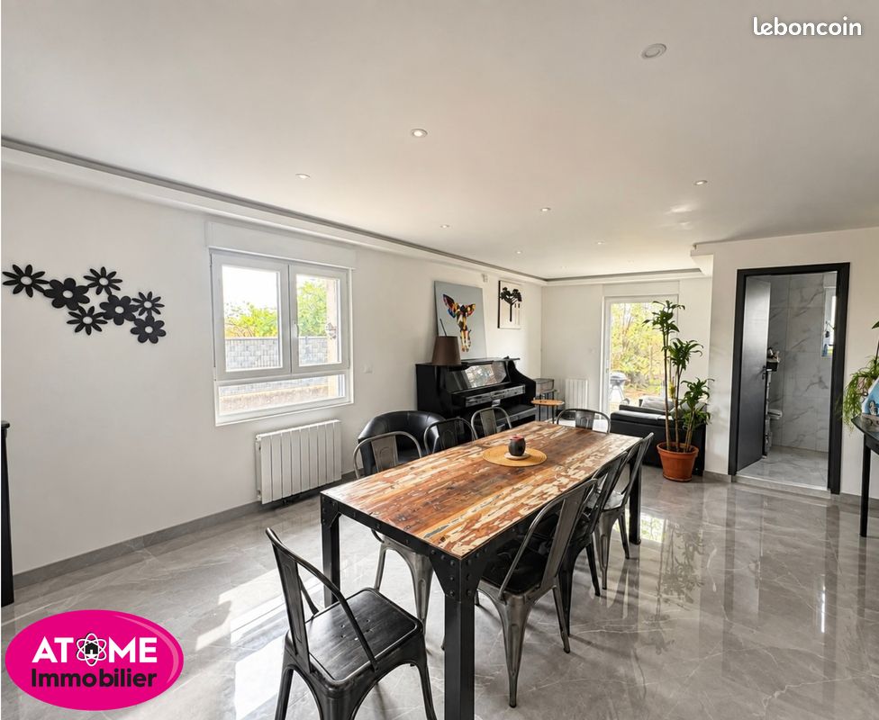 Maison 4 pièces 88 m² · à Sainte-Marie-aux-Chênes · 88 m² · 1 200 €/mois