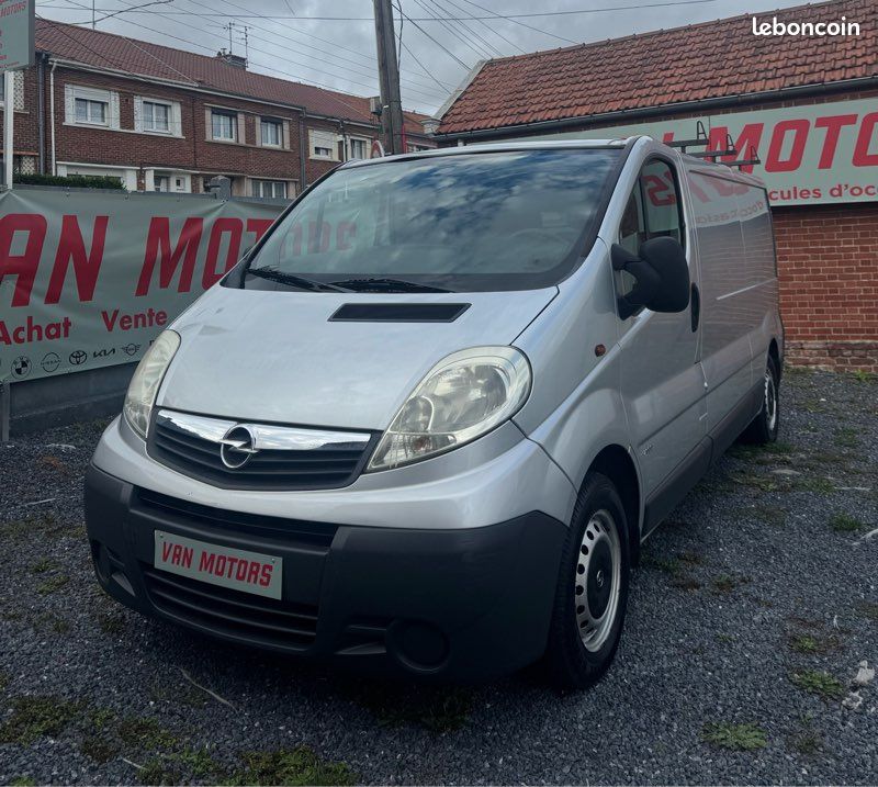 ⭐ Opel Vivaro L2H1 – 2.0 CDTI 115 ch – Climatisation – Attelage – 135 000 km – Révisé & Garanti ⭐ (image 1)