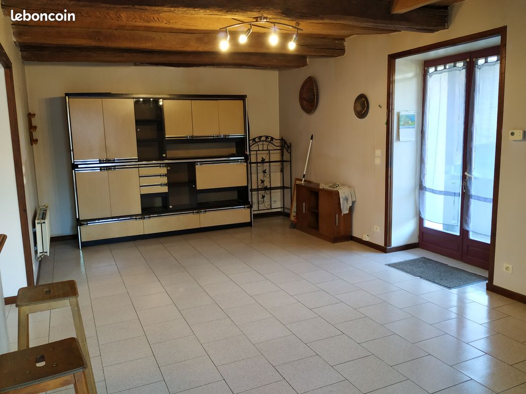 Maison de village 4 pièces 90 m² - Aigre 16140 (image principale 0)