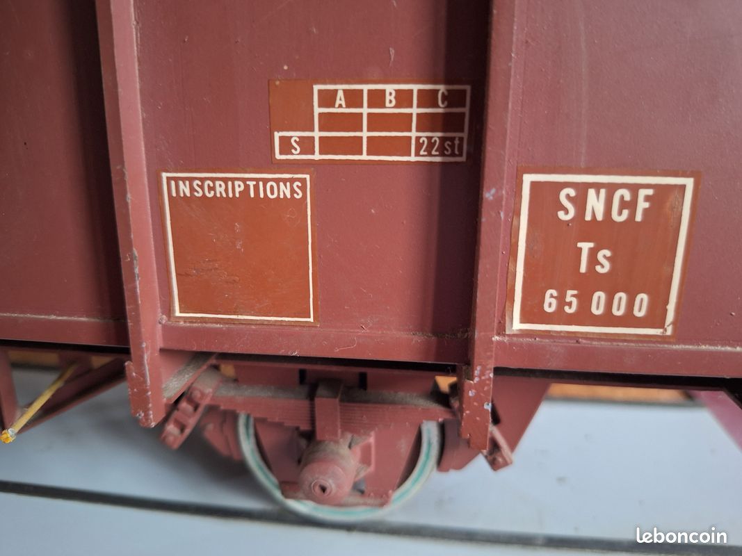 Maquette de train en bois : Wagon fermé - OCCRE - Rue des Maquettes