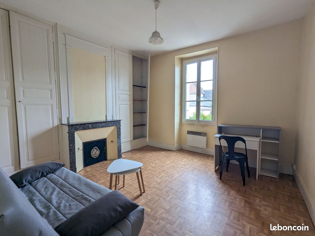 Appartement 1 pièce 35 m² · à Issoudun · 35 m² · 390 €/mois