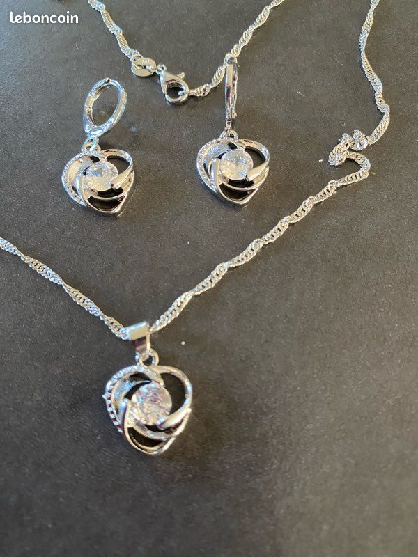 Jolie ensemble de bijoux fantaisie neuf (image 2)