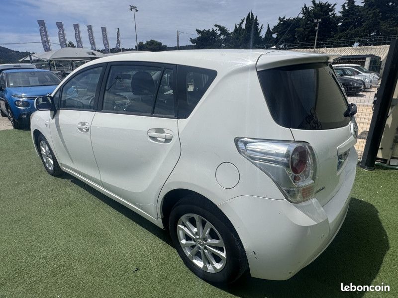 Toyota VERSO 126 D-4D FAP SKYVIEW CONNECT 5 PLACES (image 5)