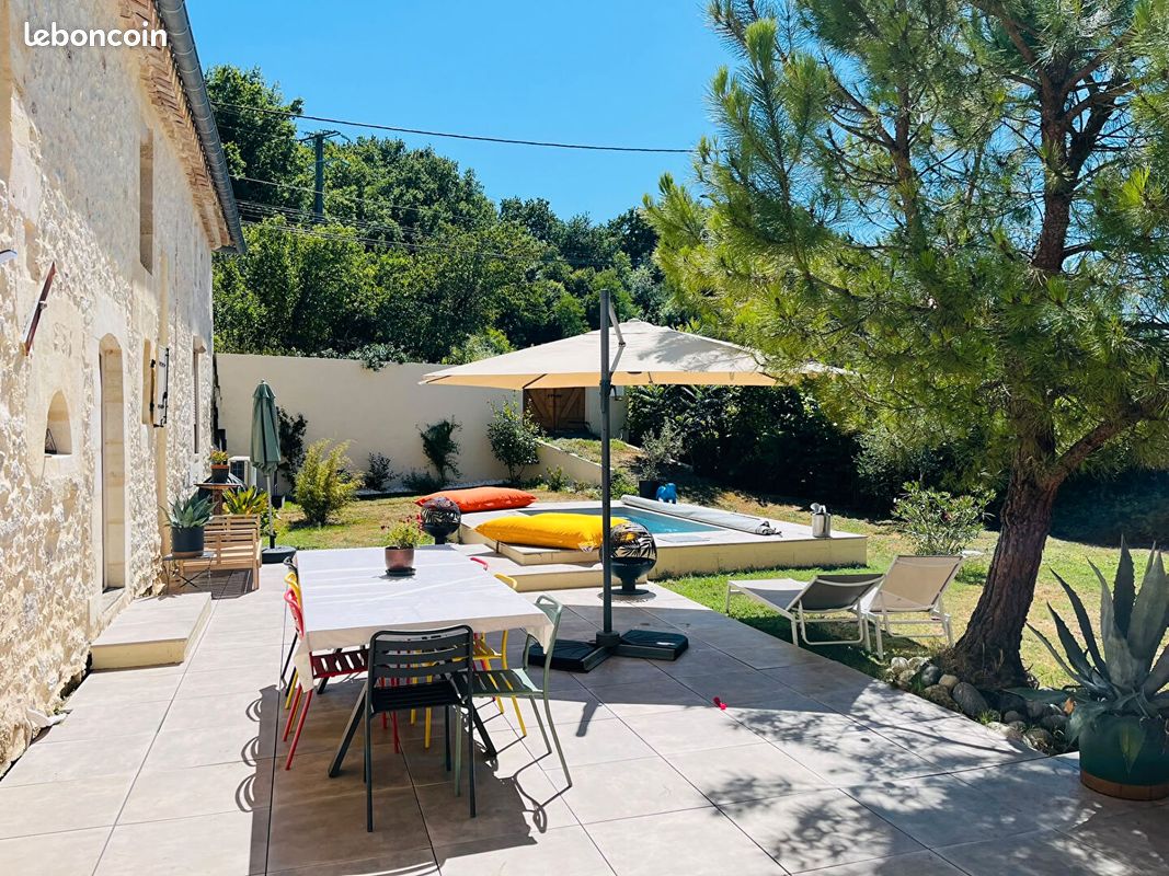 Maison 7 pièces 285 m² · à Villegouge · 285 m² · 540 000 €