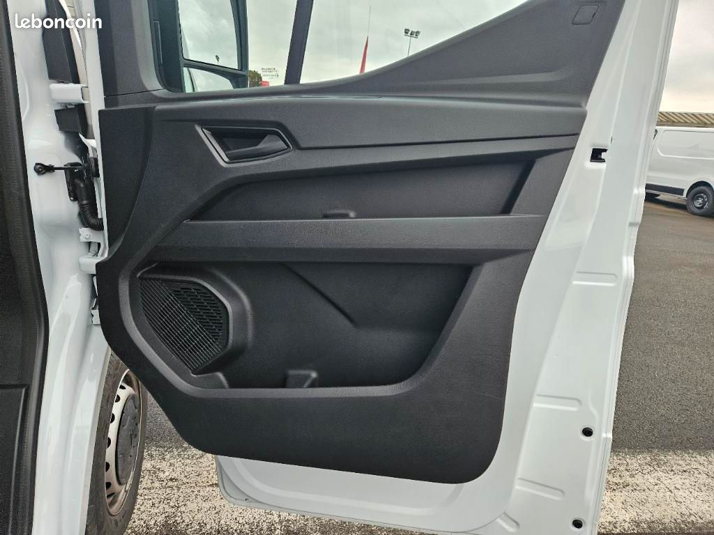 Nissan Interstar FOURGON 3T5 L2H2 2.0 DCI 130 N-CONNECTA (image 18)