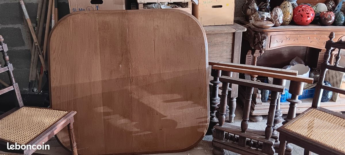 Table ancienne et 6 chaises (image 1)