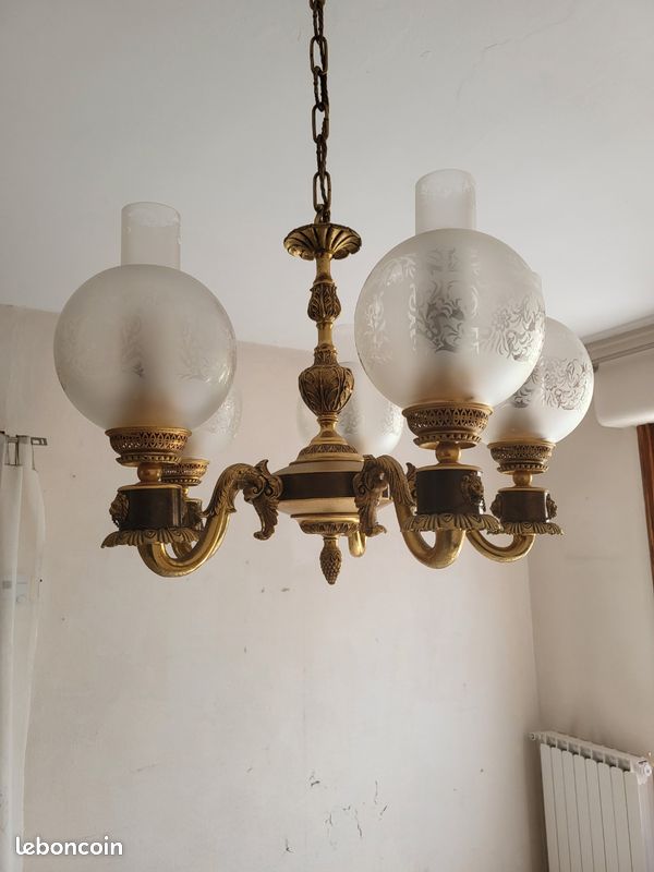 Superbe lustre ancien en bronze avec globesen verre dépoli gravé – Style fin XIXᵉ / début XXᵉ (image 2)