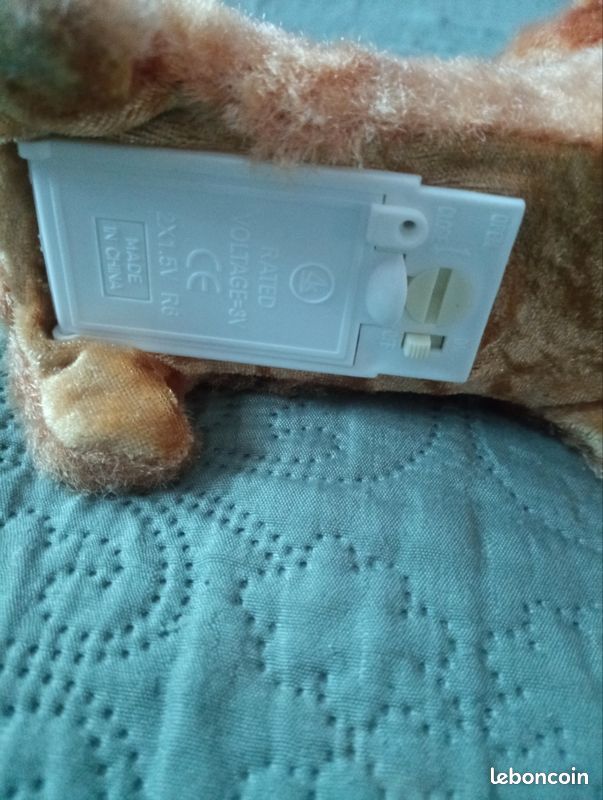 Peluche chien à pile (image 3)