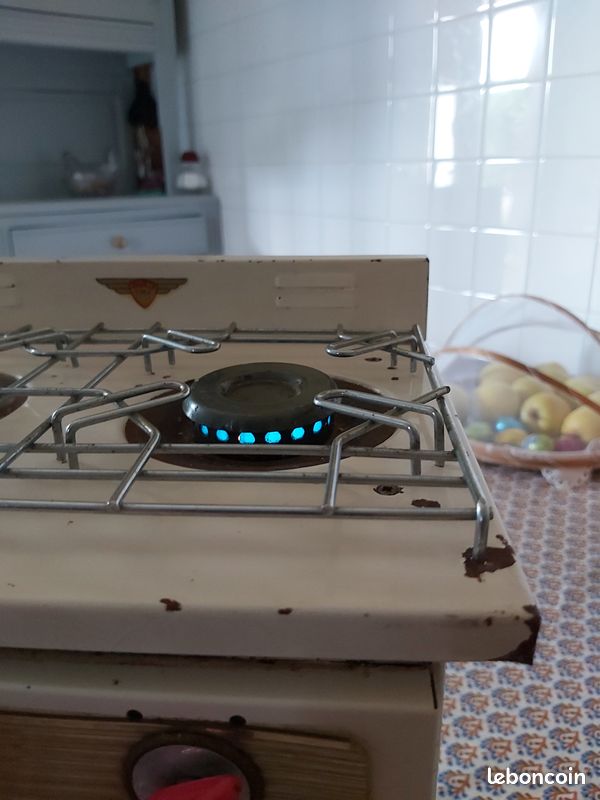 Ancienne Cuisinière Jouet Majoretta TMT - Gazinière Miniature En Tôle, Vintage