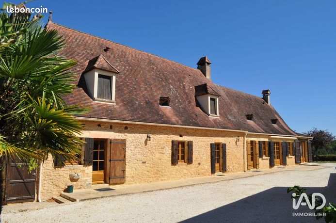 Propriété 6 pièces 343 m²