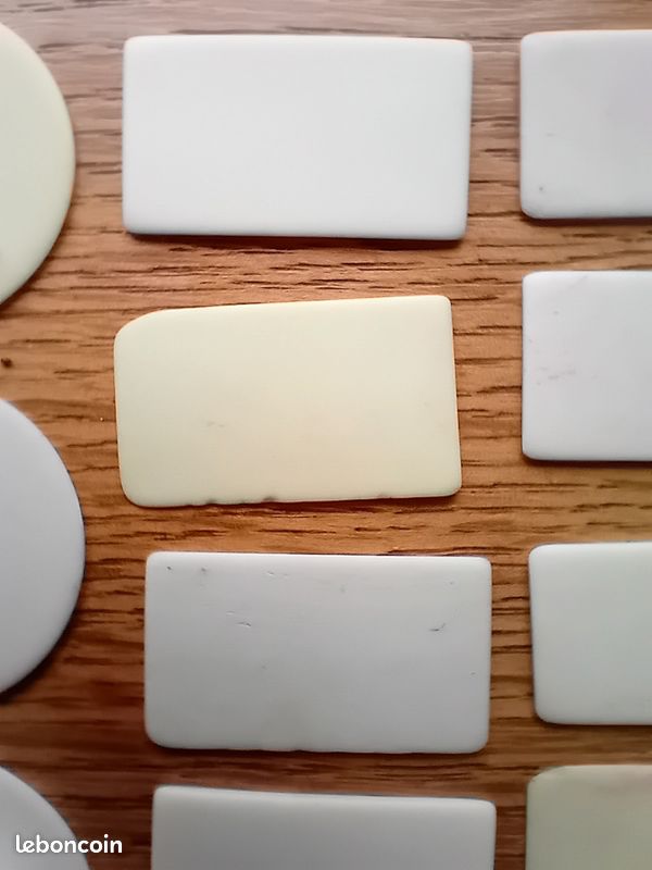 Lot D'Anciens Jetons En Os (ou Ivoire?) Pour Jeux De Cartes - Vintage