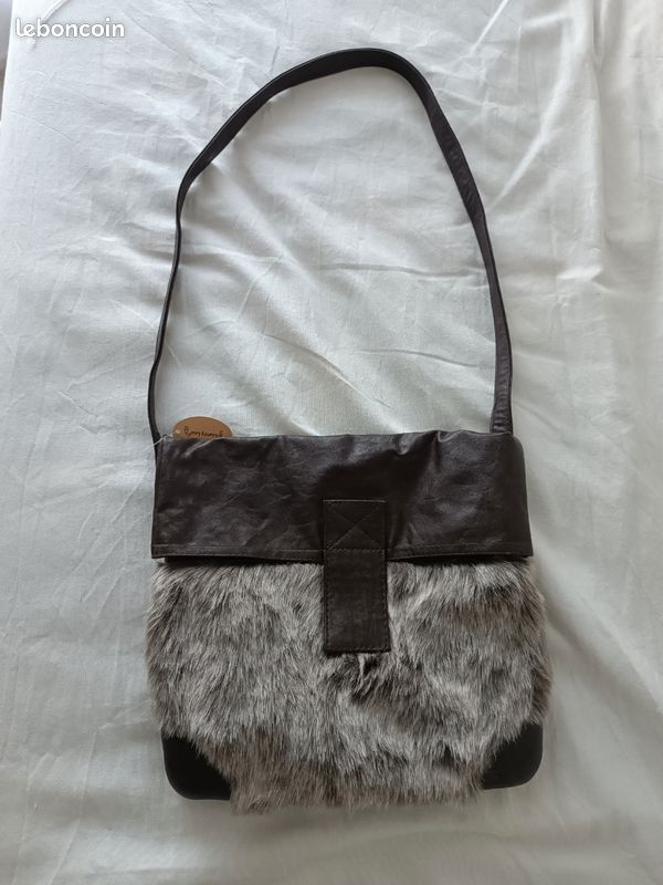 Sac a main en fausse fourrure (image 1)