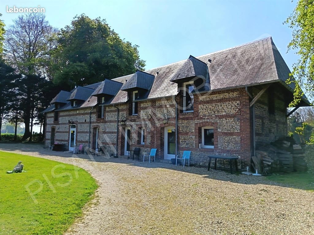 Maison 11 pièces 400 m² · à Saint-Léonard · 400 m² · 598 000 €