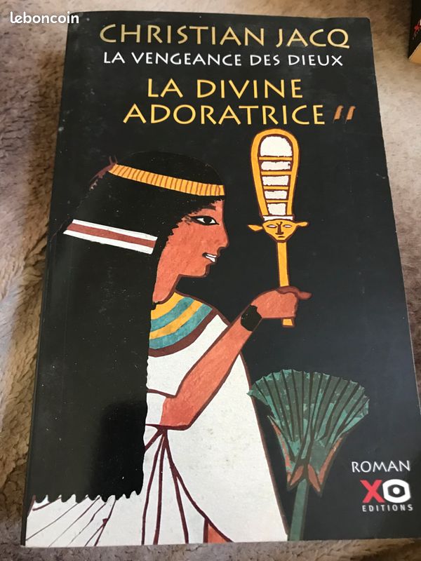 Livre - la vengeance des dieux - la divine adoratrice de Christian Jacq (image 1)
