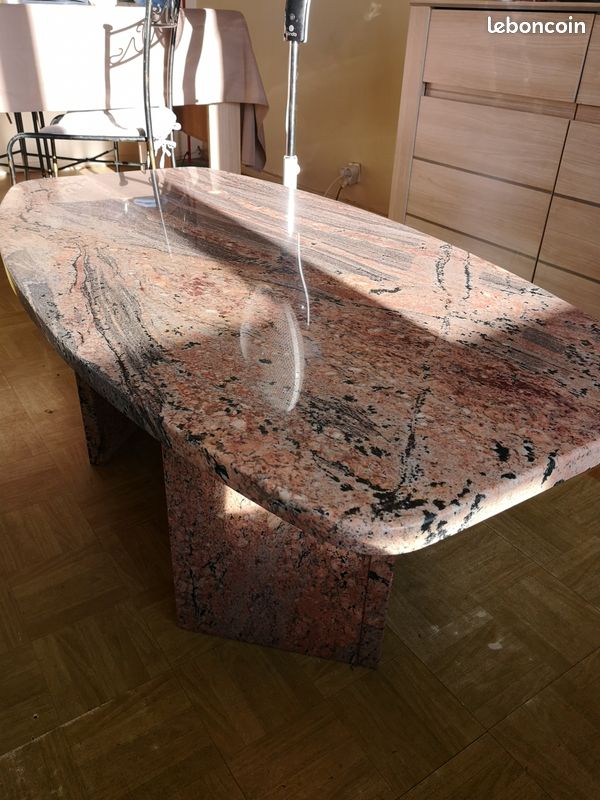 Table basse en marbre rose (image 7)