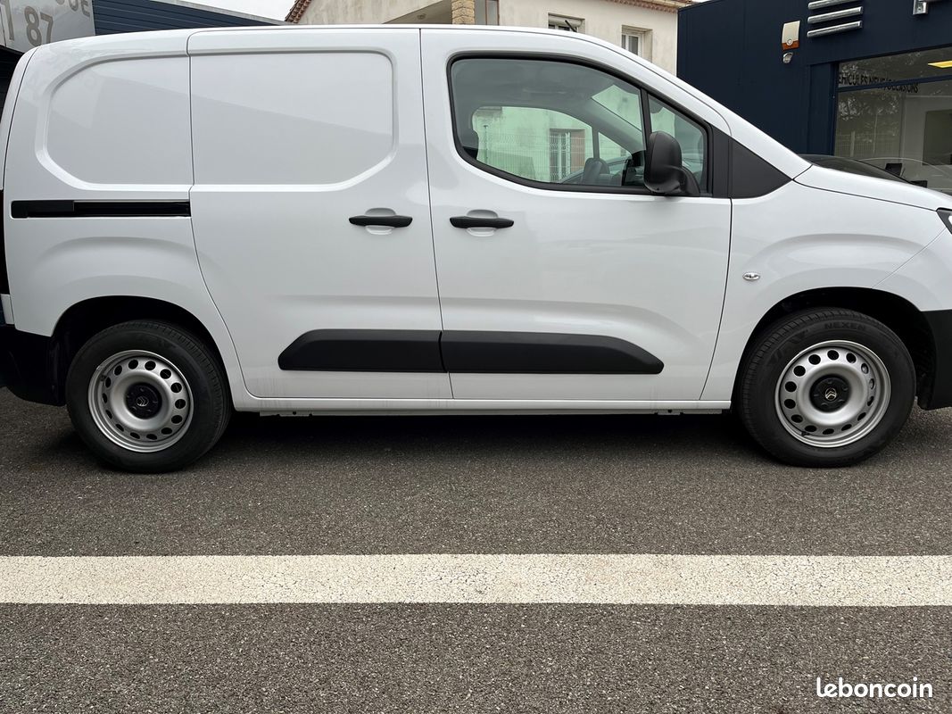 Citroen BERLINGO VAN M 650KG BLUEHDI 130CH S&S EAT8 PACK PREMIUM CONNECT (image 9)