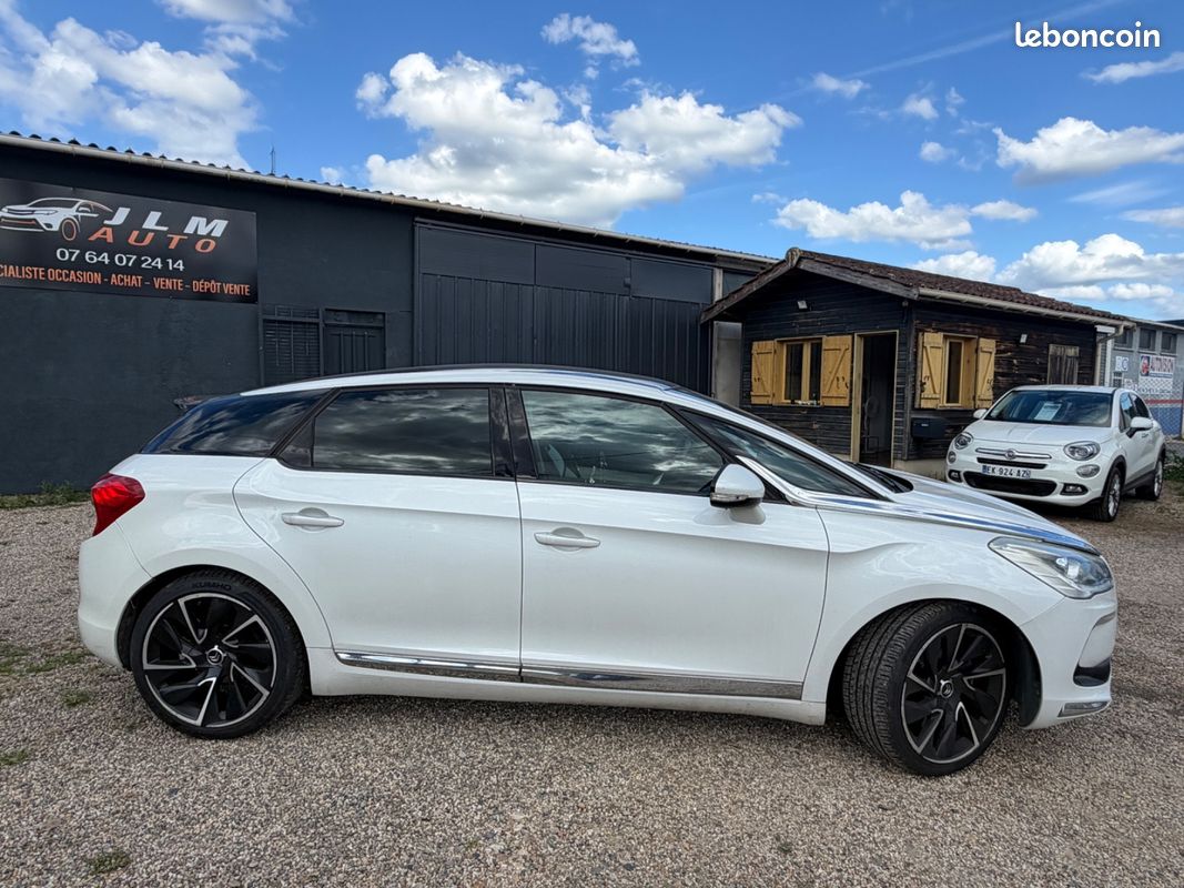 Citroën DS5 SportChic (image 2)