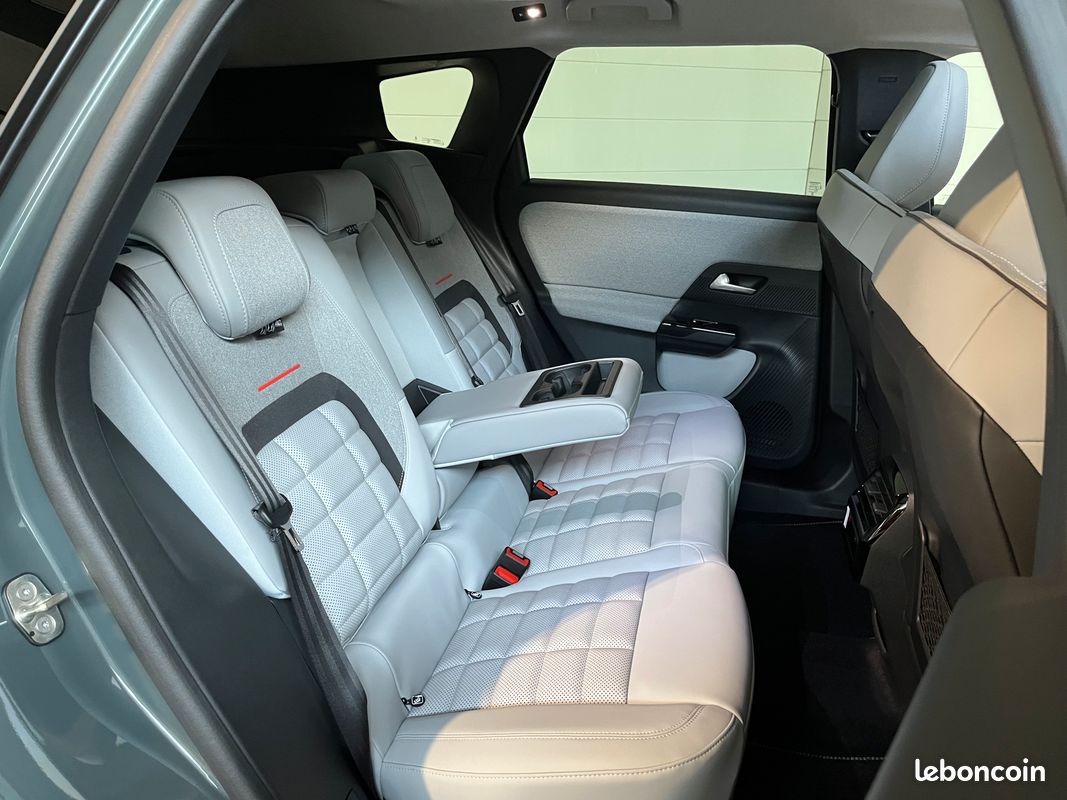 Citroën C5 Aircross Hybride 145ch auto MAX (Pack Cuir Hype Grey, Pack Hiver, Toit Ouvrant, Grip Control) (image 6)