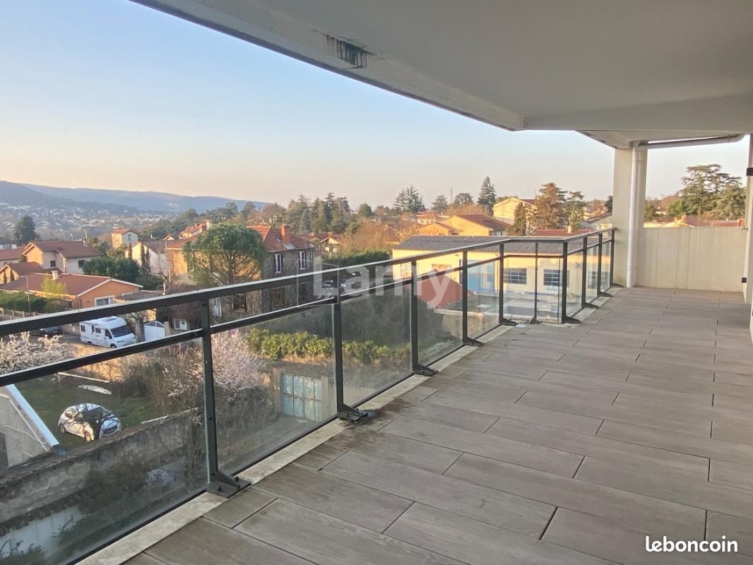 Appartement 5 pièces 148 m² · à Caluire-Et-Cuire · 148 m² · 2 533 €