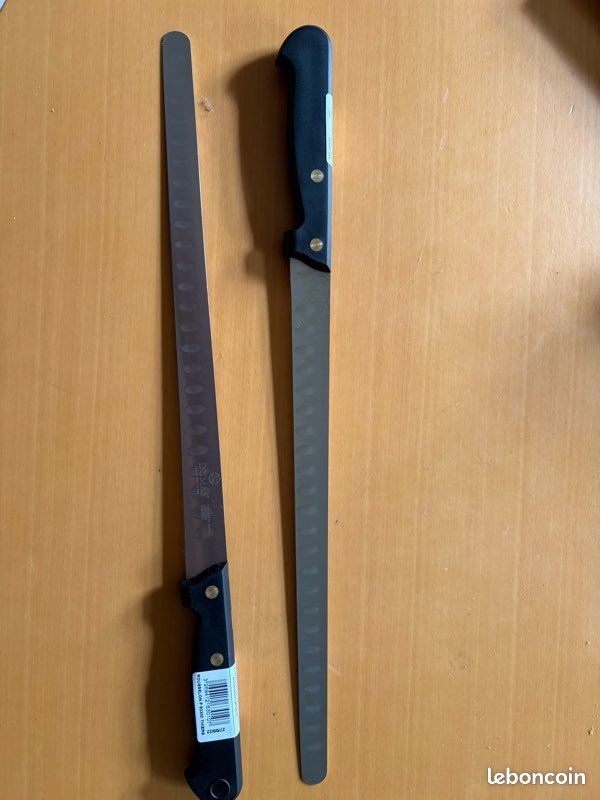 ROUSSELON DUMAS SABATIER Couteau à jambon / saumon alvéolé 30 cm – 32 Dumas (image 1)