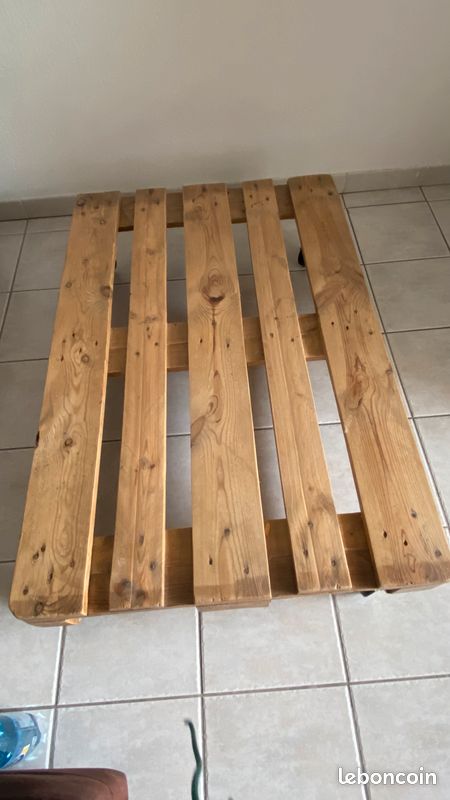 Table de salon en Bois sur roulettes (image 2)
