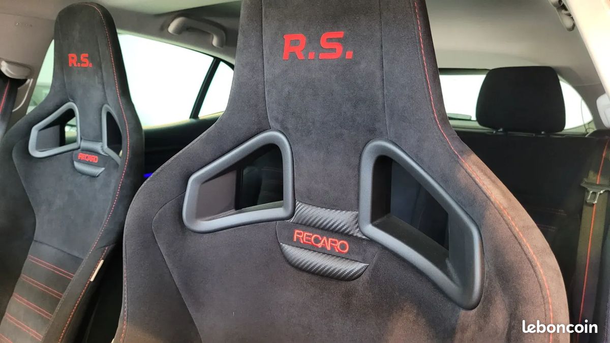 RENAULT Megane 1.8 300ch RS Trophy - 2019 - 48 872 km - CarPlay - Toit ouvrant - Boite mécanique (image 20)