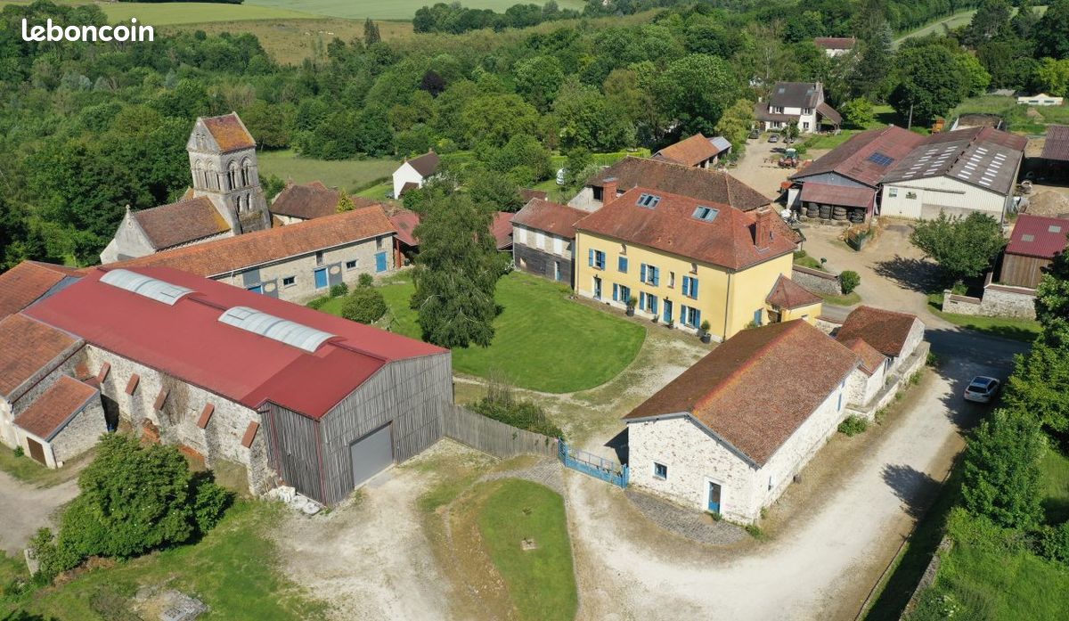 Maison 12 pièces 450 m² · à Torcy-en-Valois · 450 m² · 980 000 €