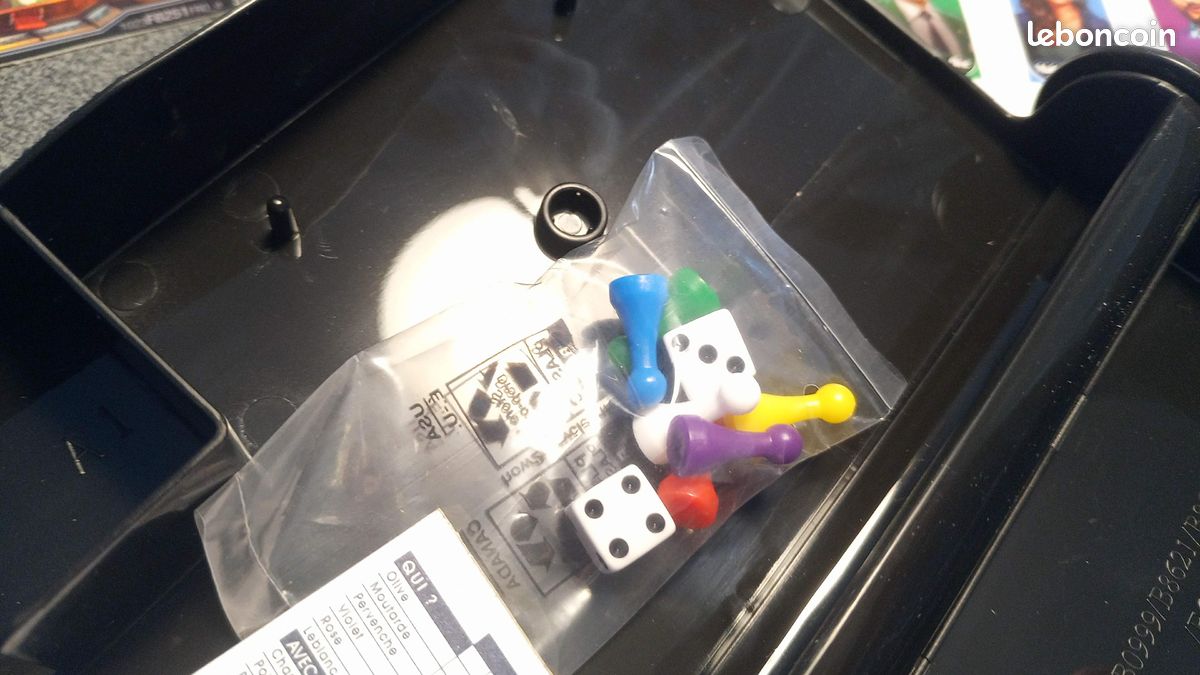 Hasbro Cluedo - Jeu de société Cluedo - Jeu de Voyage - Version française (image 5)