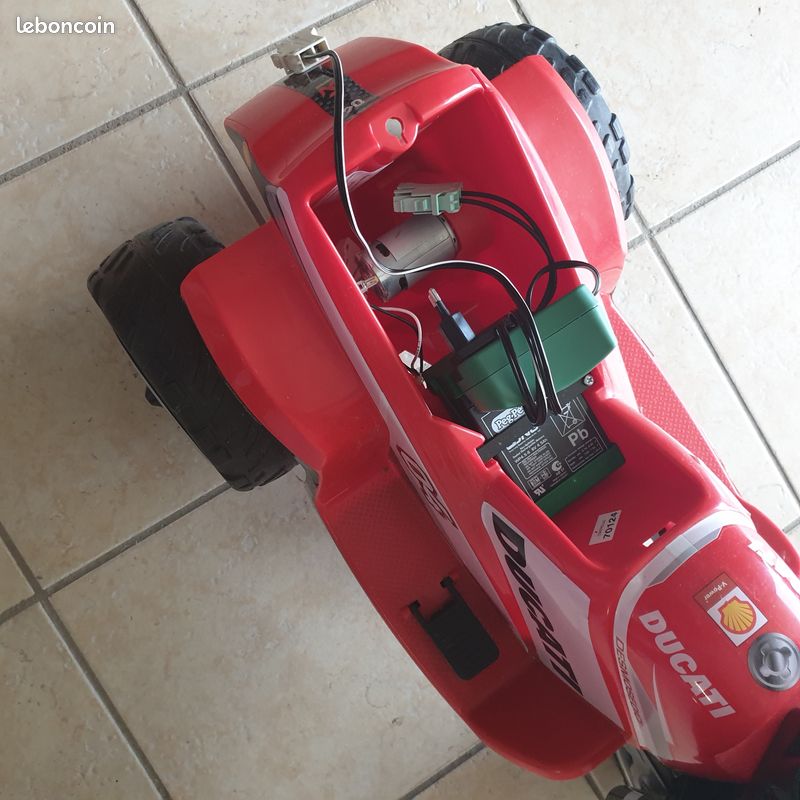 Moto Ducati Mini Peg Perego Batterie (image 2)